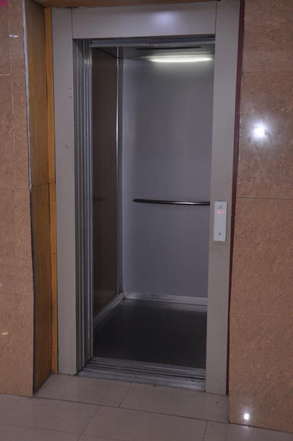 Hotel Samrat Kaushambi Ghaziabad Buitenkant foto